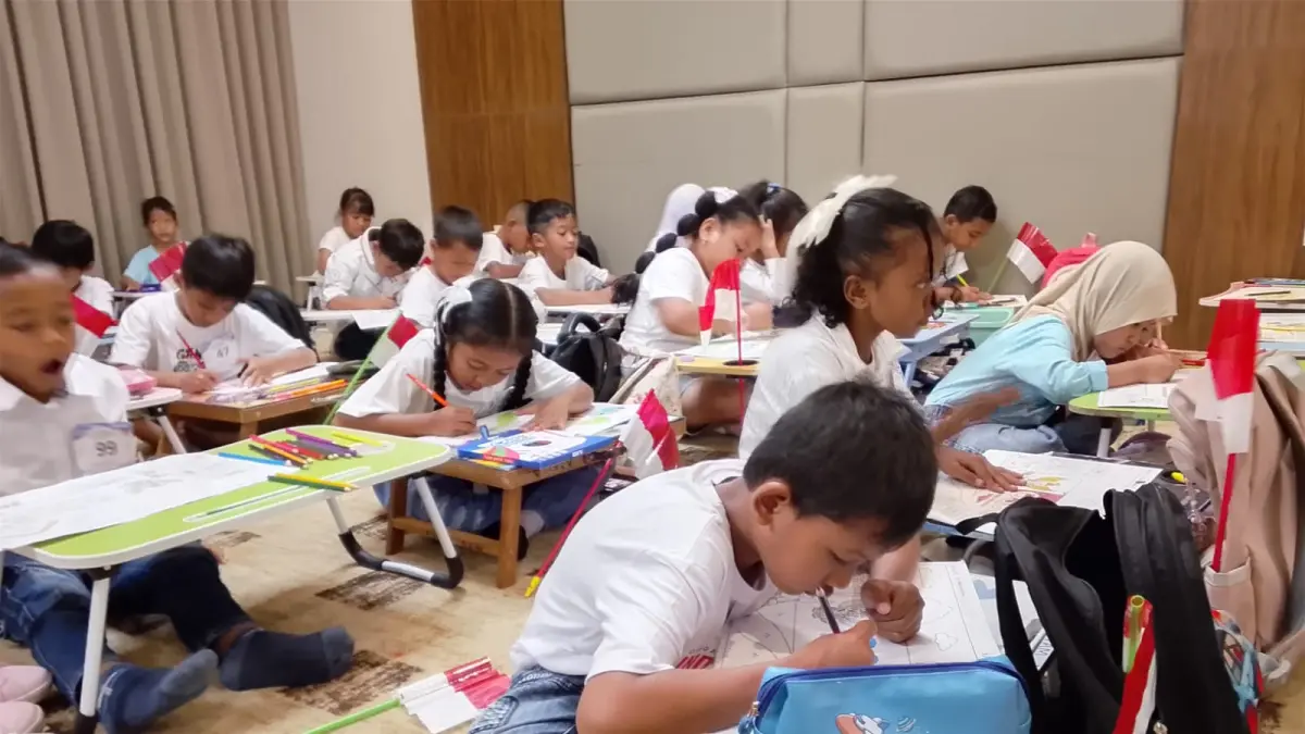 Antusias anak-anak TK dan SD saat mengikuti lomba mewarnai yang digelar DPMPTSP Kabupaten Jayapura, di Grand Papua Hotel, Sabtu (22/8/2026. (CEPOSONLINE.COM/ROHANA WENGGI)