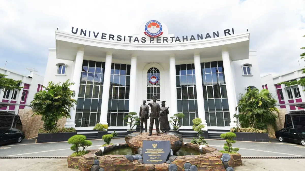 universitas pertahanan (campus.quipper.com)