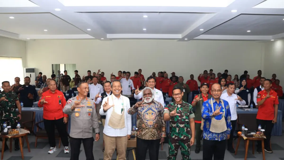 Wakil gubernur Papua Selatan Paskalis Imadawa bersama stakeholder lainnya pada Rapat Koordinasi dan Supervisi Pengendalian Kebakaran Hutan Regional Papua Tahun 2026 di Merauke, Papua Selatan, Senin (24/8/2026)




(CEPOSONLINE.COM/SULO)&nbsp;&nbsp;