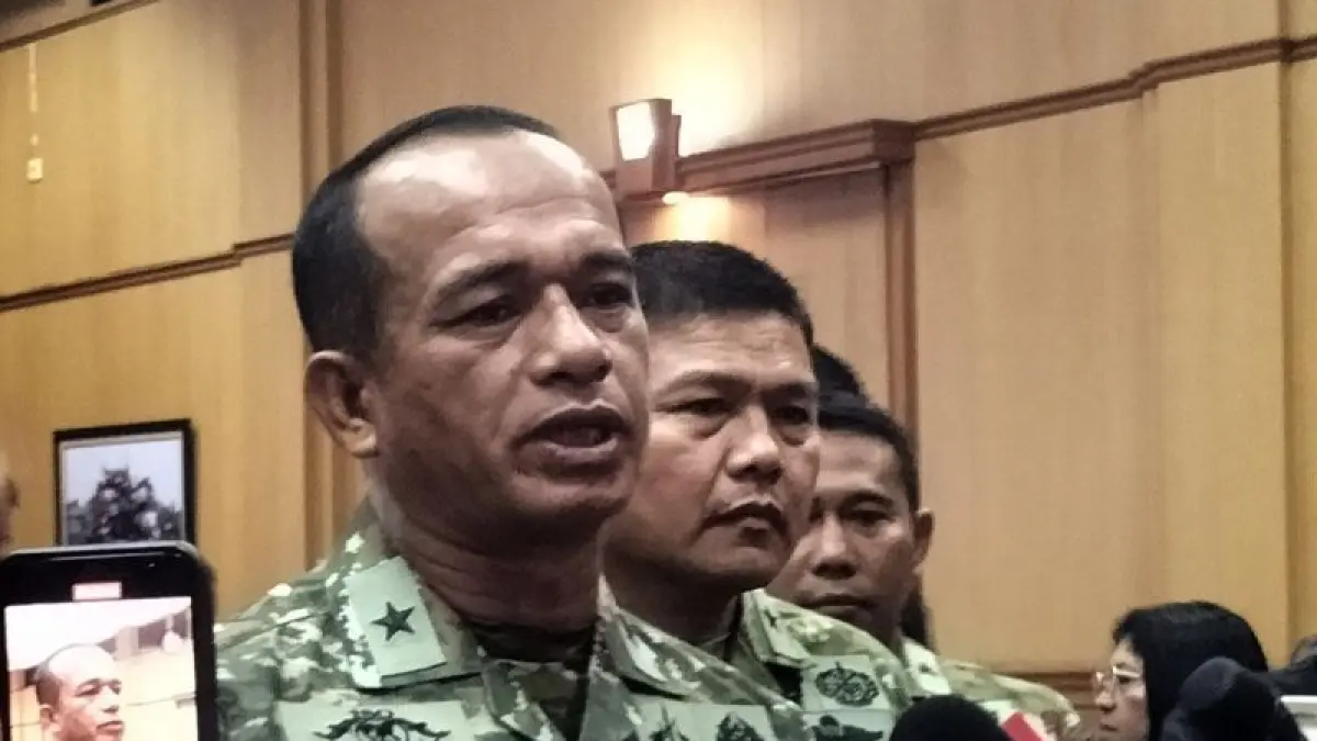 Kapuspen Mabes TNI Brigjen TNI Muhammad Nas saat jumpa pers di Mabes TNI, Cilangkap, Jakarta Timur, Selasa (9/6/2026).
(CEPOSONLINE.COM/ ANTARA/Walda Marison)