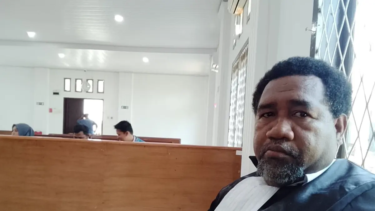 Kuasa hukum keluarga korban, Sergius Wabiser. (CEPOSONLINE.COM/ISTIMEWA)