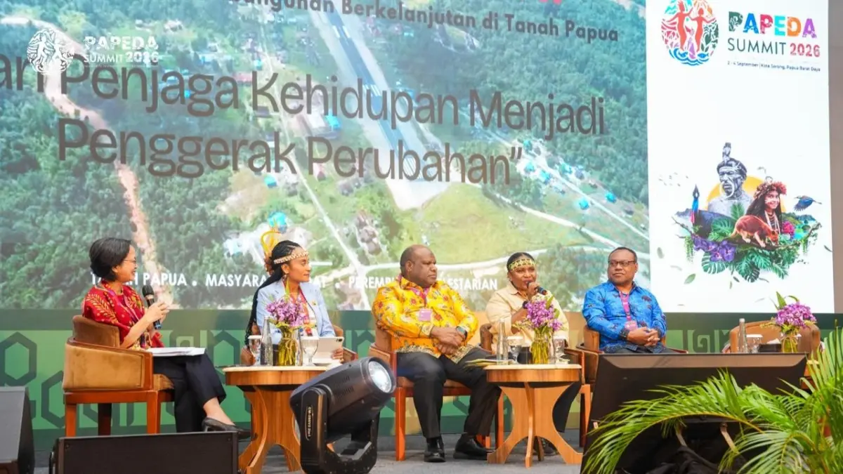 Hari kedua PAPEDA Summit 2026 (Papua Action for Development, Economy, and Sustainable Nature) menghadirkan para pembicara pada Plenary Session 3: Kepemimpinan Masyarakat Adat yang berlangsung di Hotel Vega Prime, Sorong ( 03/09/2026) ( Foto: tim komunkasi papeda summit/Ceposonline.com)