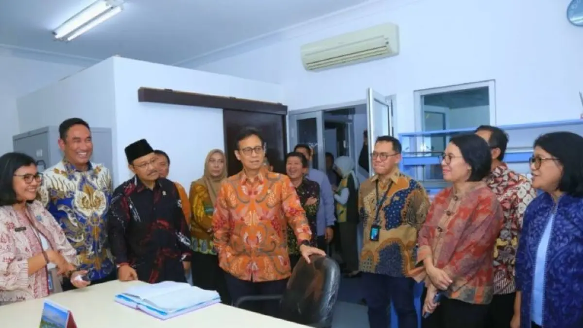 Kepala BNN RI Komjen Pol. Suyudi Ario Seto (kedua kiri) meninjau langsung Balai Besar Rehabilitasi BNN di kawasan Lido, Jawa Barat, Selasa (11/8/2026).
(CEPOSONLINE.COM/ANTARA/HO-BNN RI)