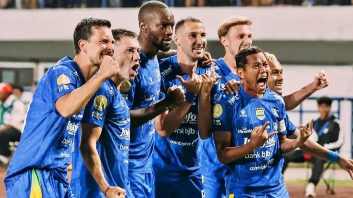 Selebrasi pemain Persib Bandung usai Balsa Sekulic jebol gawang PSM Makassar. (Instagram/@persib)