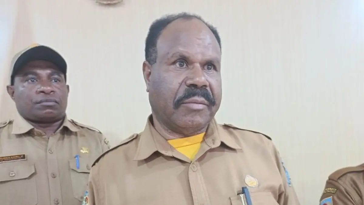 Kepala Dinas Pangan, Pertanian dan Perkebunan Papua Pegunungan Sem Kepno diwawancarai wartawan di Wamena, Kabupaten Jayawijaya.ANTARA/Yudhi Efendi.