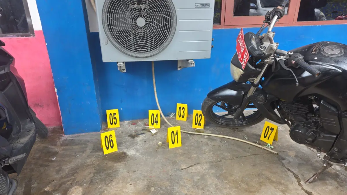 Satreskrim Polresta bersama sat Intel dan Bid Labfor saat alah tkp dugaan bom molotov di Kantor Komnas HAM Papua, Rabu (9/9/2026) (/CEPOSONLINE.COM/Polresta Jayapura Kota)