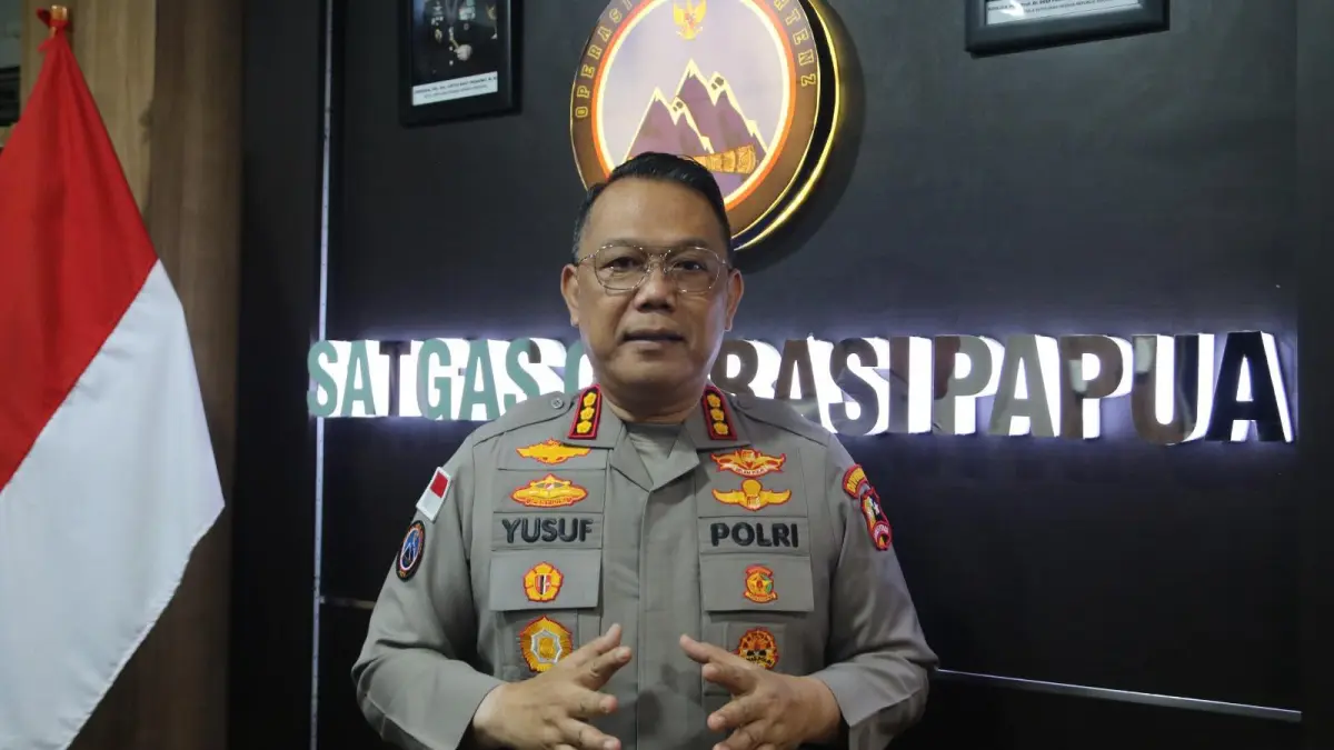 Kasatgas Humas Operasi Damai Cartenz, Kombes Pol Yusuf Sutejo memberikan keterangan terkait perkembangan penyidikan kasus penembakan tiga ASN di Kabupaten Jayawijaya, Papua Pegunungan, Kamis (10/9/2026). (CEPOSONLINE.COM/SATGAS ODC-2026).&nbsp;