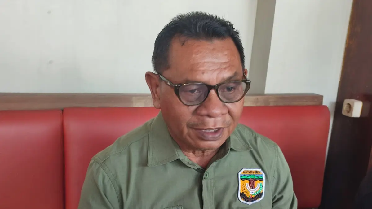 Kepala Dinas Kesehatan Kabupaten Mimika, Godfried Maturbongs. (Foto: CEPOSONLINE.COM/MOH. WAHYU WELERUBUN).