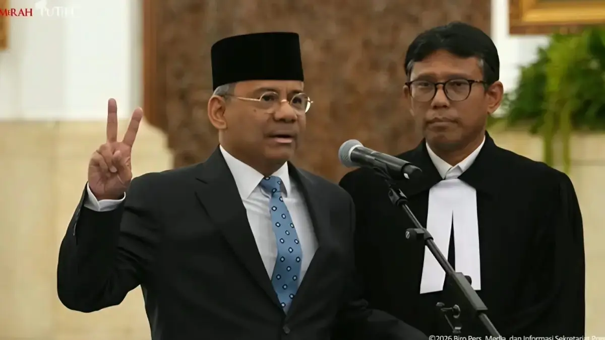Presiden Prabowo Subianto melantik Suahasil Nazara sebagai Menteri Keuangan untuk sisa masa jabatan periode 2024-2029 di Kompleks Istana Kepresidenan, Jakarta, Senin (14/9).