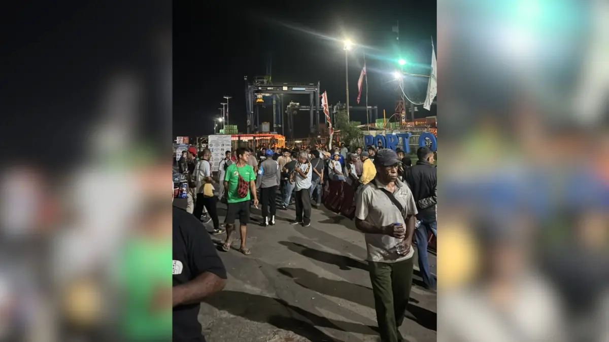 Aksi keributan di Pelabuban Jayapura, Selasa (15/9/2026)(CEPOSONLINE.COM/POLSEK PKL)