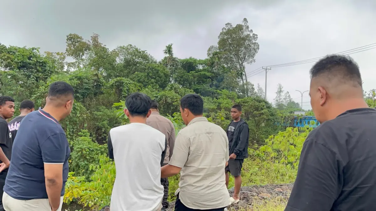 Olah TKP kasus pembunuhan di Jalan Kelimutu Timika, Papua Tengah, Minggu (20/9/2026). (Ceposonline.com/ Istimewa).