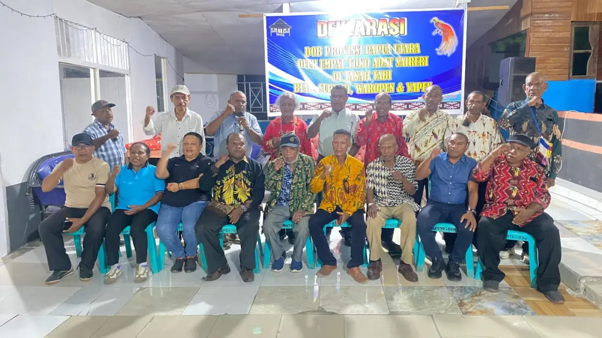 Dewan Adat Saireri &nbsp;Papua saat mengelar kegiatan Deklarasi Dukungan Pembentukan Provinsi Papua Utara di Abepura, Rabu (23/9/2026).