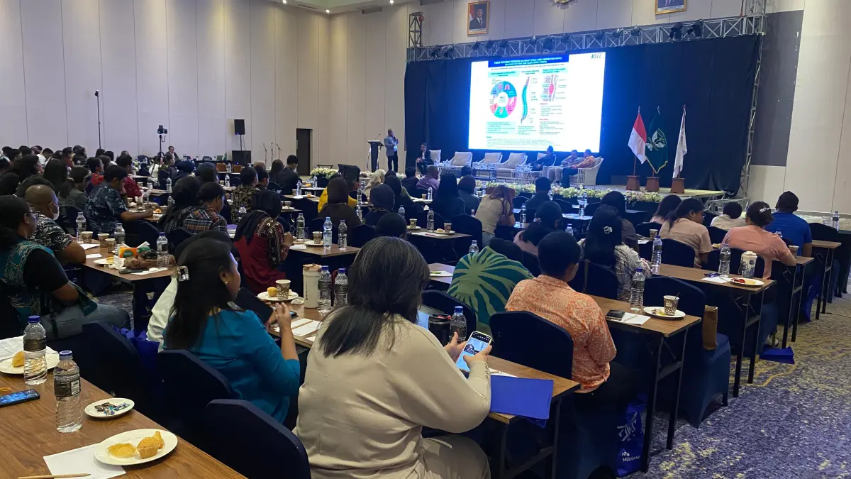 Ratusan dokter dan tenaga perawat saat mengikuti kegiatan PSU 2026 yang berisikan Workshop dan Simposium Bedah di Suni Hotel, Jayapura, Sabtu (26/9/2026).
(CEPOSONLINE.COM/JIMI)