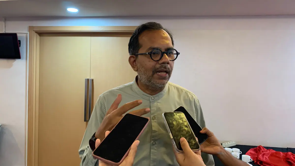 Aktivis HAM, Haris Azhar. (CEPOSONLINE.COM/MOH. WAHYU WELERUBUN).