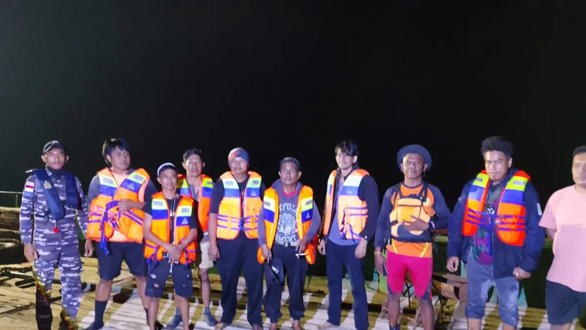 Para korban yang ditemukan dalam kondisi selamat. (Foto: CEPOSONLINE.COM/ISTIMEWA).