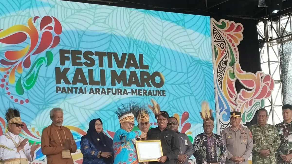 Festival Kalimaro yang akan berlangsung sampai 5 Oktober mendatang saat dibuka Kepala Dinas Pendidikan dan Kebudayaan Provinsi Papua Selatan, Paskalis Prayitno, Kamis (1/10/2026).(CEPOSONLINE.COM/SULO)