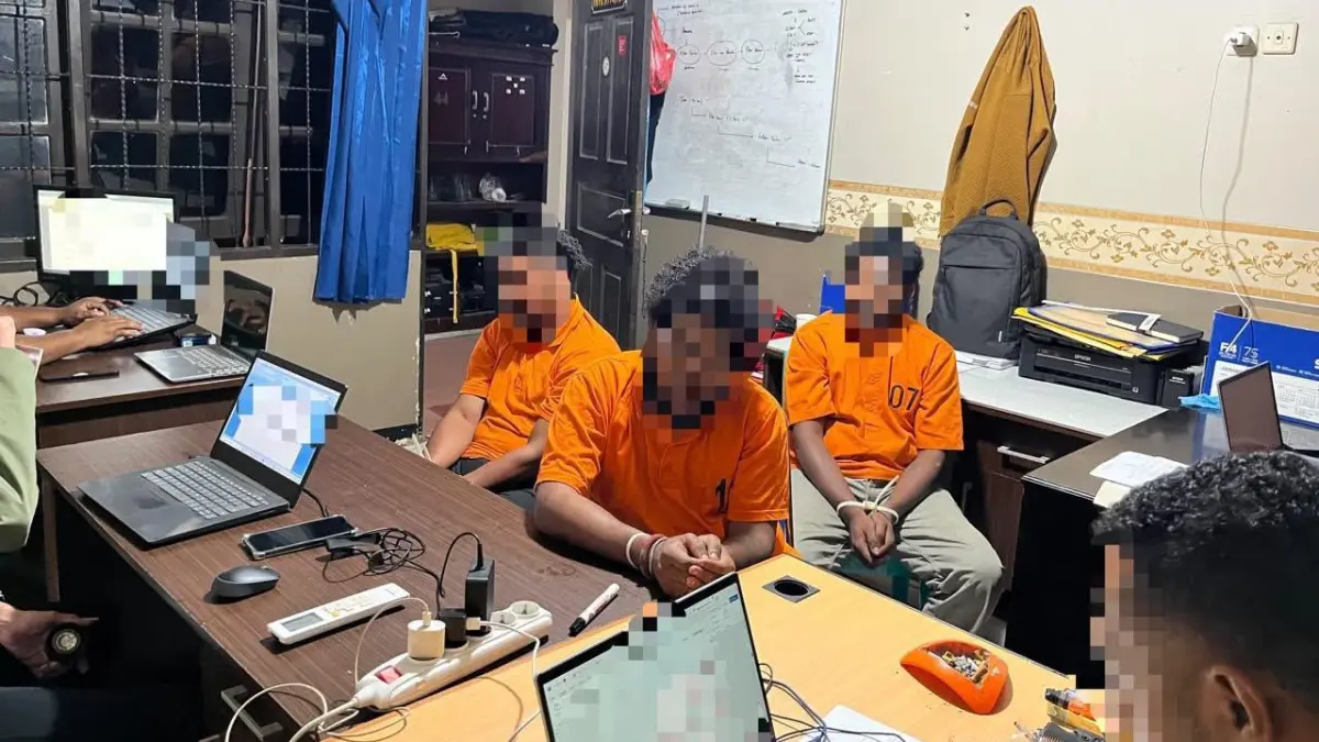 Para pelaku yang berhasil ditangkap Satgas ODC 2026 di Mimika. (CEPOSONLINE.COM/MOH. WAHYU WELERUBUN).