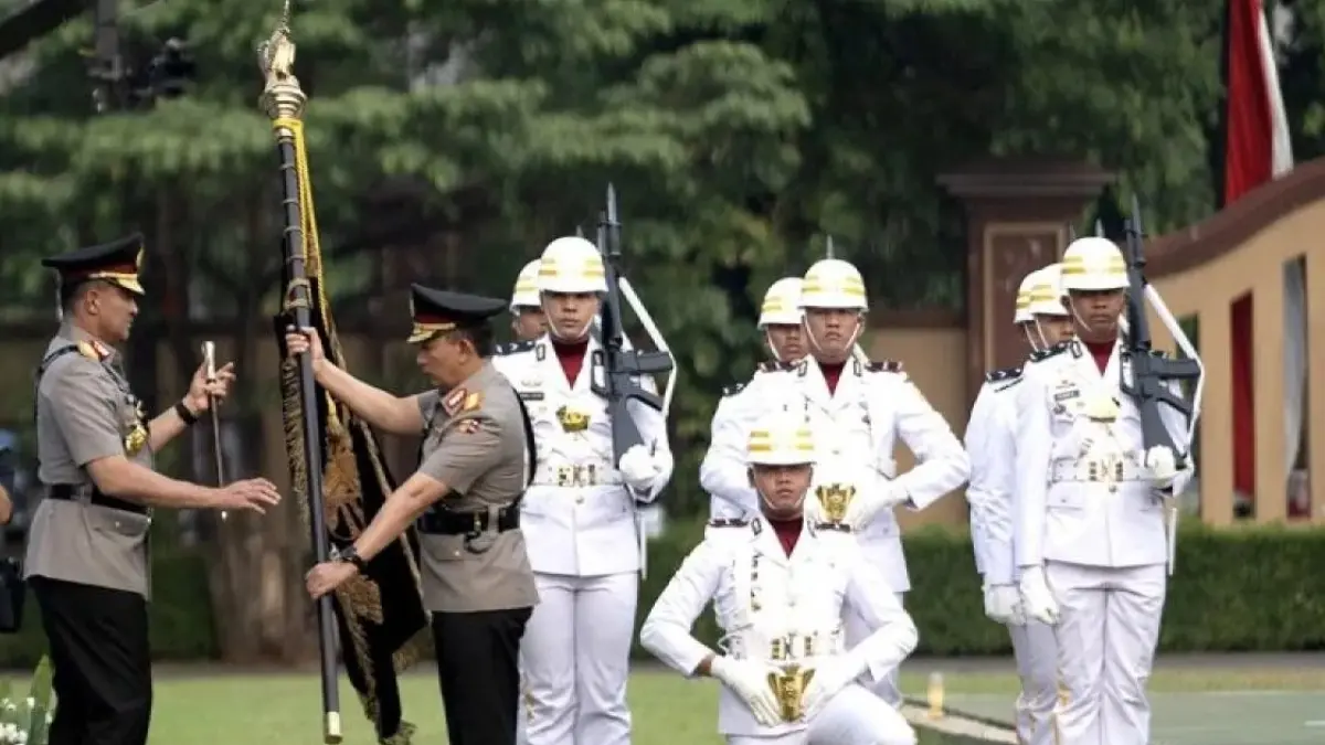 Kapolri Jenderal Polisi Suyudi Ario Seto melakukan mutasi 88 perwira tinggi dan menengah Polri.