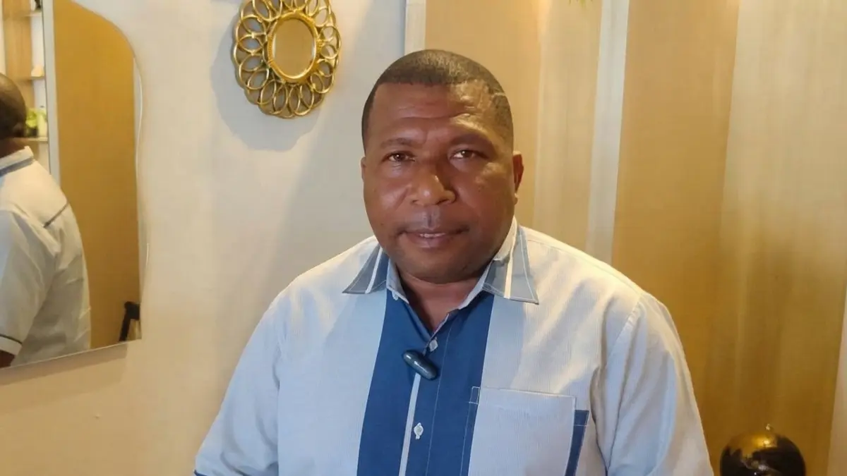 Ketua Umum FOPERA Papua Barat Daya, Yanto Ijie.

(CEPOSONLINE.com/Fauzia)