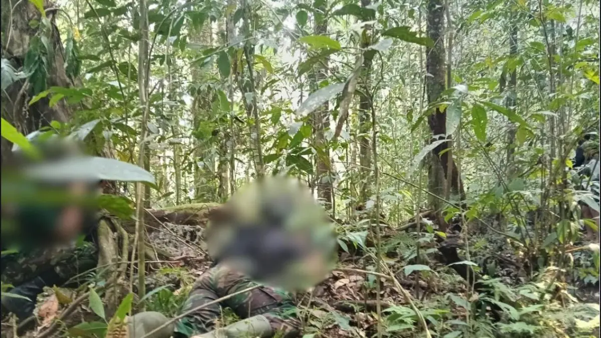Aparat TNI saat terlibat dalam kontak tembak di Maybrat. (Foto: CEPOSONLINE.COM/ISTIMEWA).