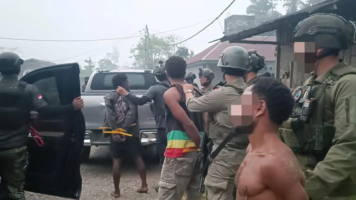 ODC saat amankan 4 orang yang diduga bagian dari KKB Yahukimo Pimpinan Kopi Tua Heluka di Yahukimo, Selasa (13/10/2026)(CEPOSONLINE.COM/HUMAS ODC)