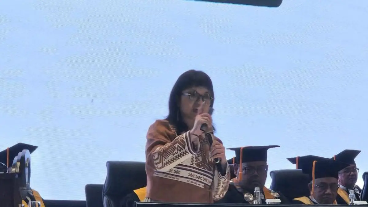Wakil Menteri Pendidikan Tinggi, Sains, dan Teknologi (Wamnediktisaintek) Stella Christie saat melakukan pemaparan di Auditorium Gedung Pandhita Majapahit di Universitas Brawijaya, Kota Malang, Jawa Timur, Senin (19/10/2026). (Ceposonline.com/ANTARA/Ananto Pradana)