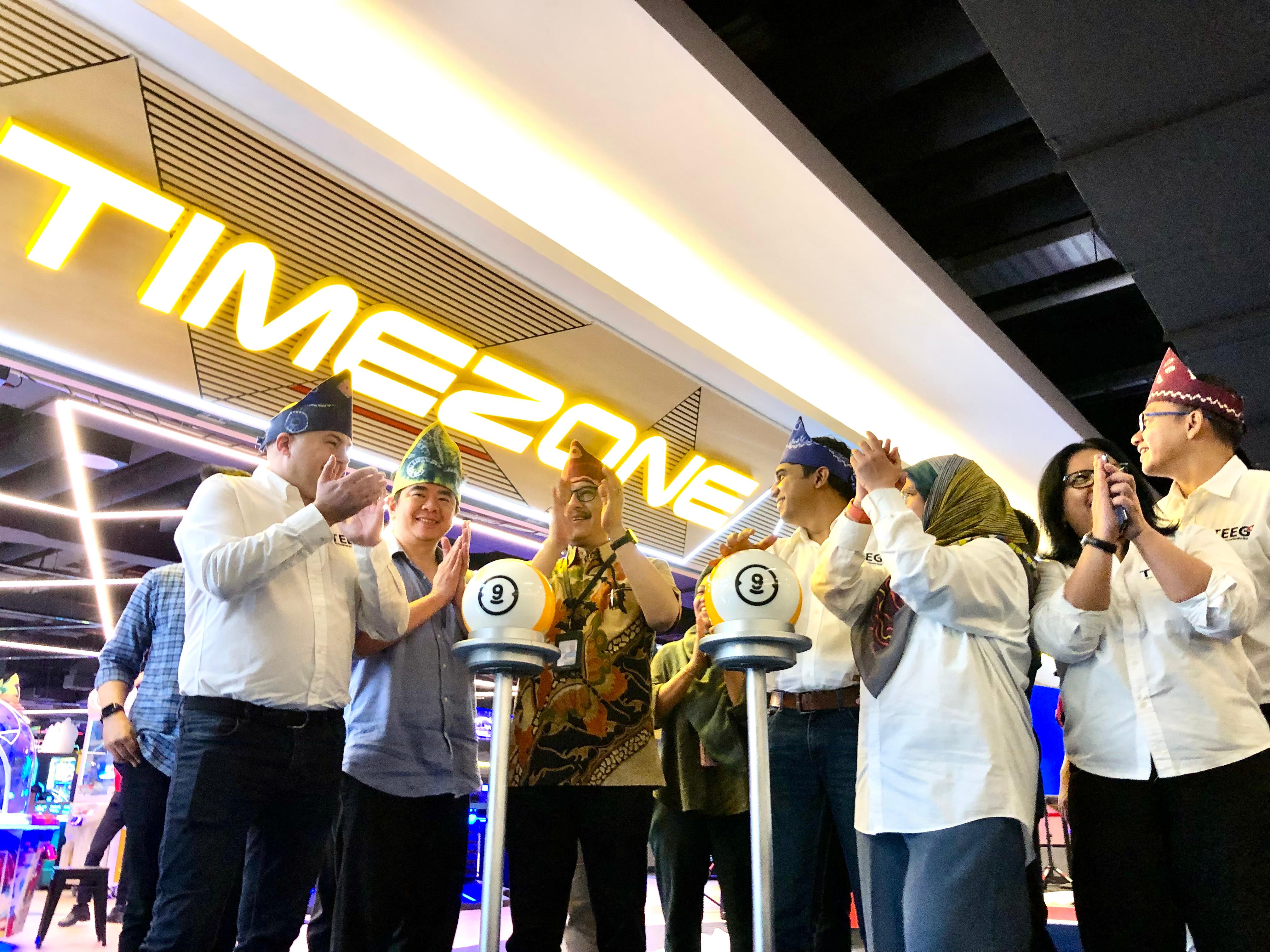 RESMI DIBUKA: Manajemen Timezone Indonesia dan Duta Mall Banjarmasin meresmikan pembukaan Timezone DM, Kamis (9/11) pagi.