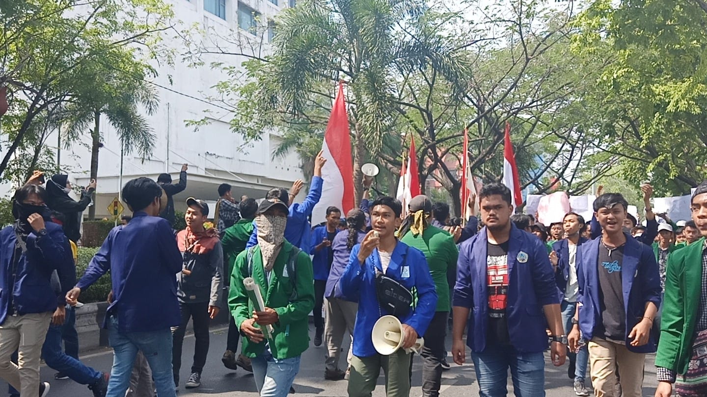 AKSI DEMO: Muhammad Rizali saat menjadi aktivis mahasiswa UIN Antasari.