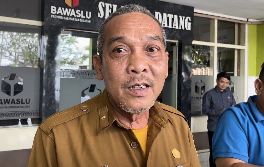 &nbsp;DITANYA WARTAWAN: Kadisdikbud Kalsel bersedia diperiksa Bawaslu Kalsel terkait video viralnya, kemarin.