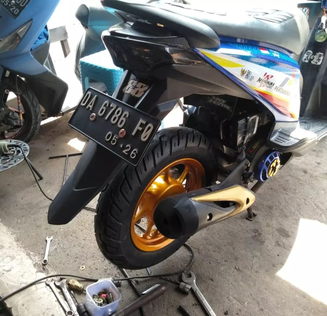 Motor yang masuk di Bengkel Rendy Garage Desa Palampitan Hilir, Kabupaten HSU.