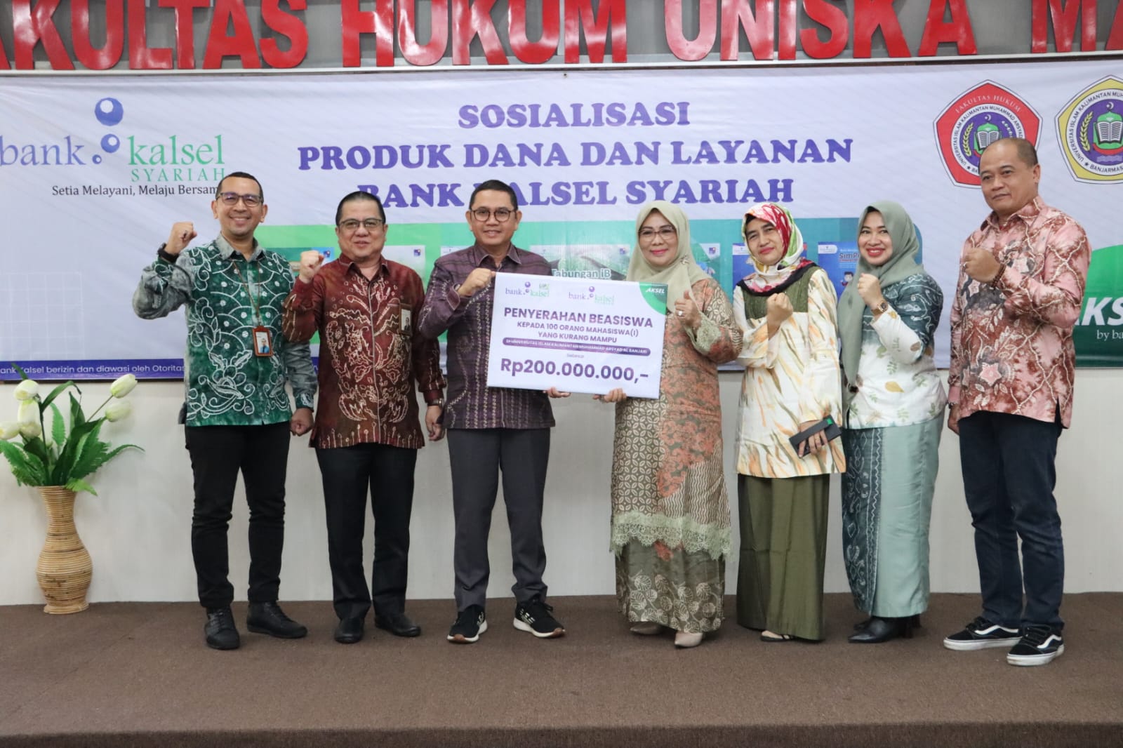 BEASISWA: Bank Kalsel berikan beasiswa kepada 100 mahasiswa Uniska