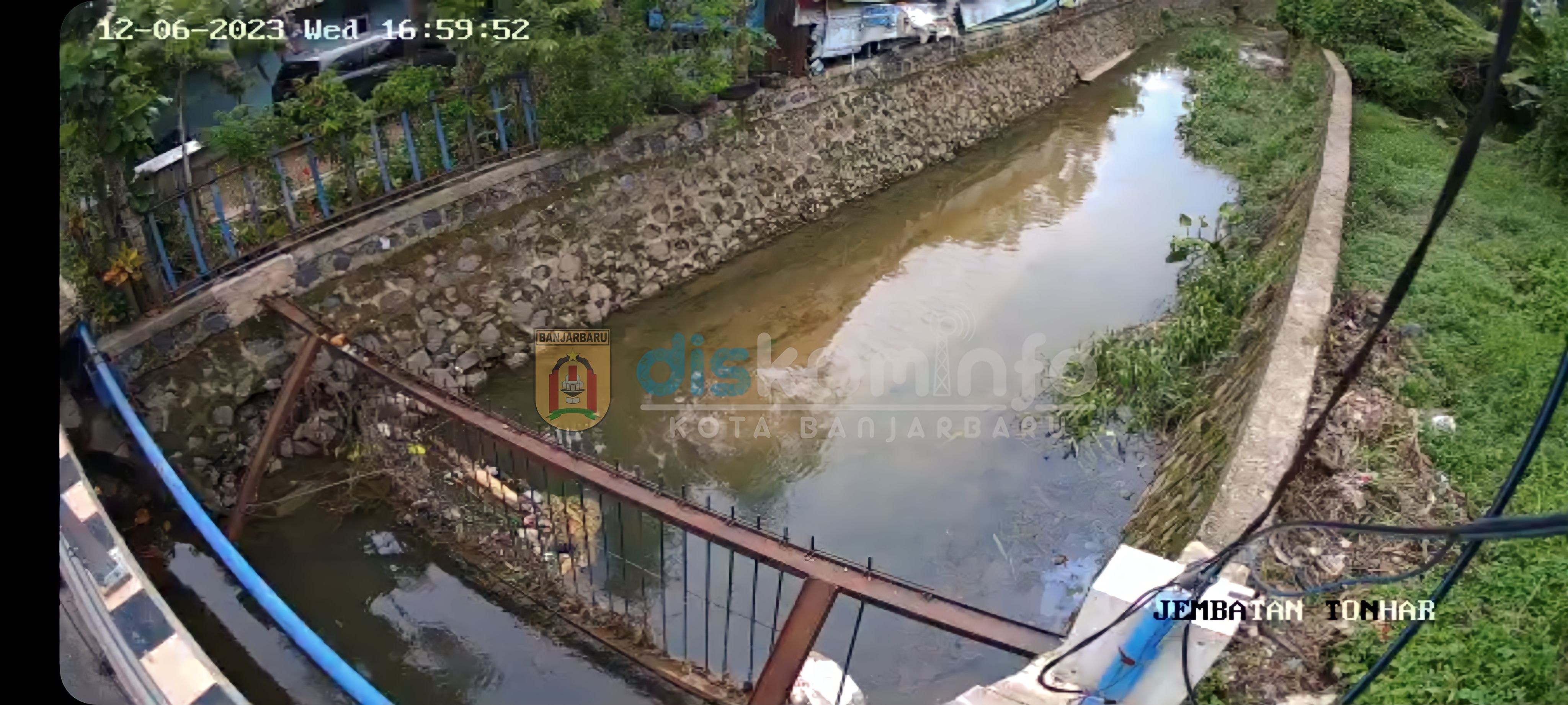 PANTAU DEBIT AIR: Deteksi ancaman banjir, Pemko menggunakan pantauan CCTV untuk memantau perkembangan debit air sungai.