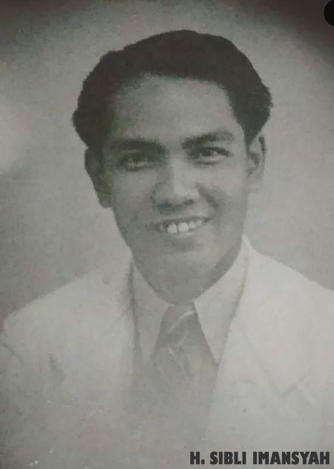 TAHULAH PIAN: Sibli Imansyah didaulat sebagai Bapak Pendidikan HST.