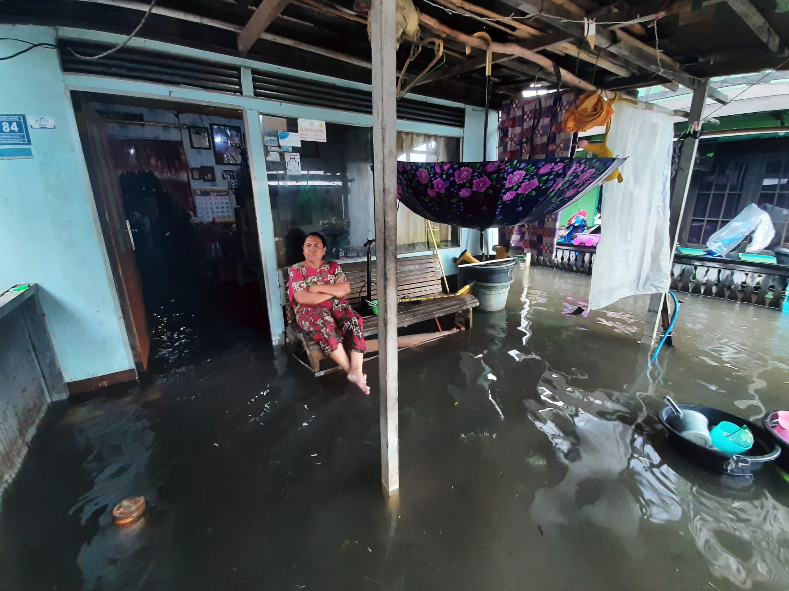 MENGGENANG: Limpasan air sungai atau banjir rob, masih membayangi masyarakat Kota Banjarmasin. Khususnya, mereka yang bermukim di bantaran sungai.