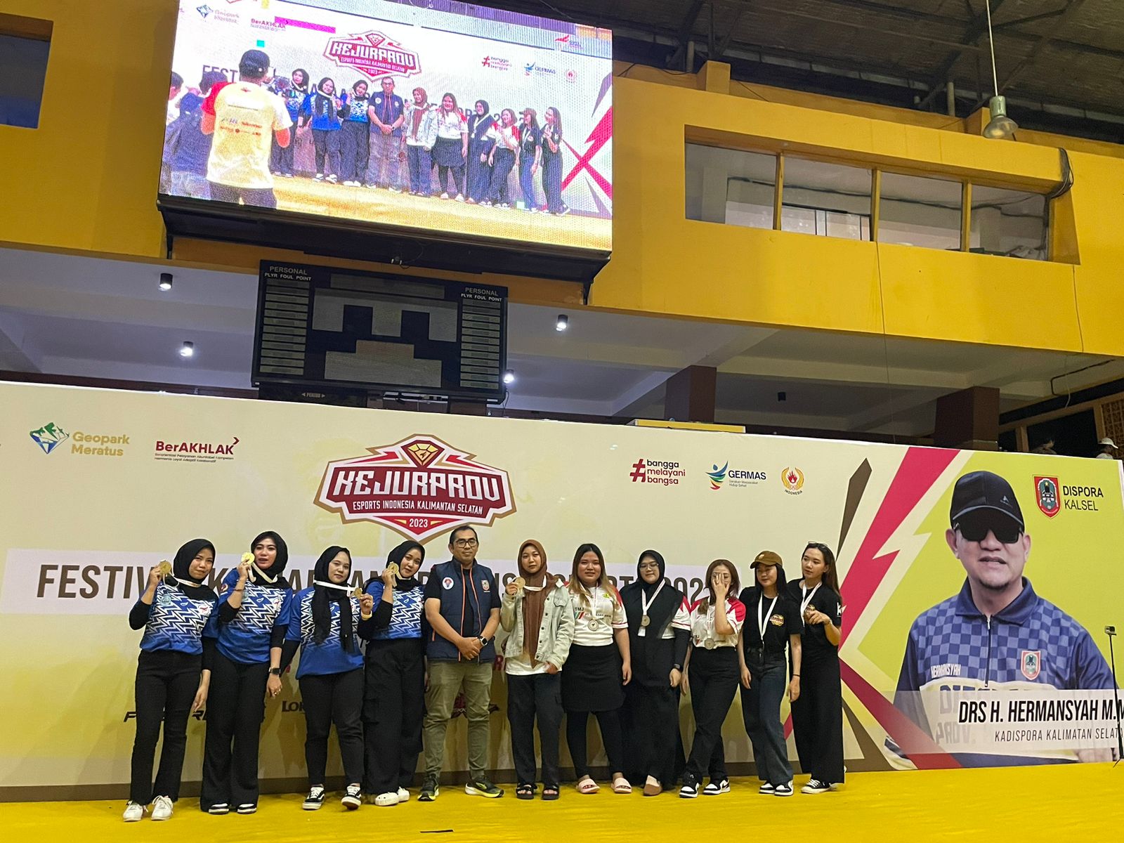 PARA JUARA: Kabupaten Tapin berhasil mematahkan dominasi Banjarmasin di Kejuaraan Provinsi (Kejurprov) Esport 2023.
