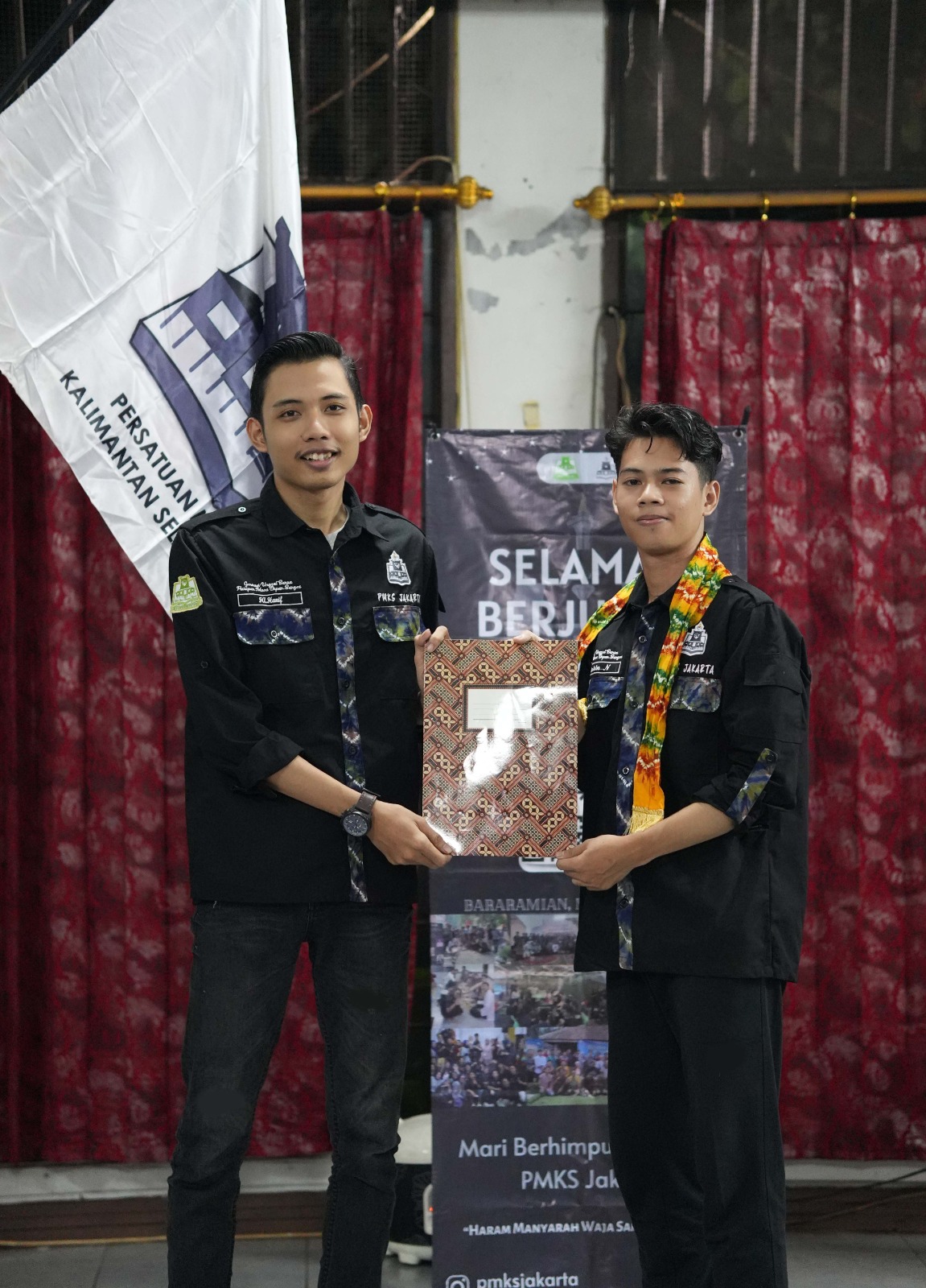 TERPILIH: Pemuda asal Kabupaten Balangan, Fuad Abi Hanif (kiri) dipercaya menjadi Ketua Persatuan Mahasiswa Kalimantan Selatan (PMKS) Jakarta.(Hanif/Radar Banjarmasin)
