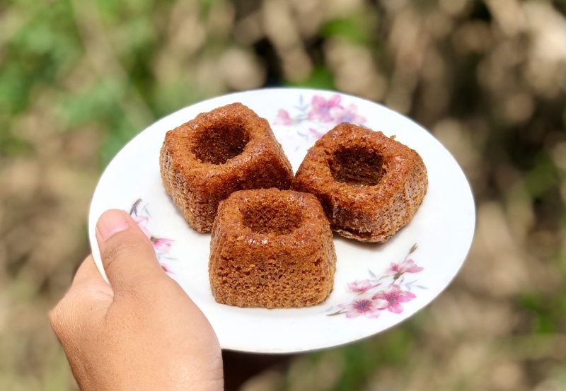 TAHULAH PIAN: Sebagai kue khas Kalsel, apam madu lebih manis karena menggunakan karamel.