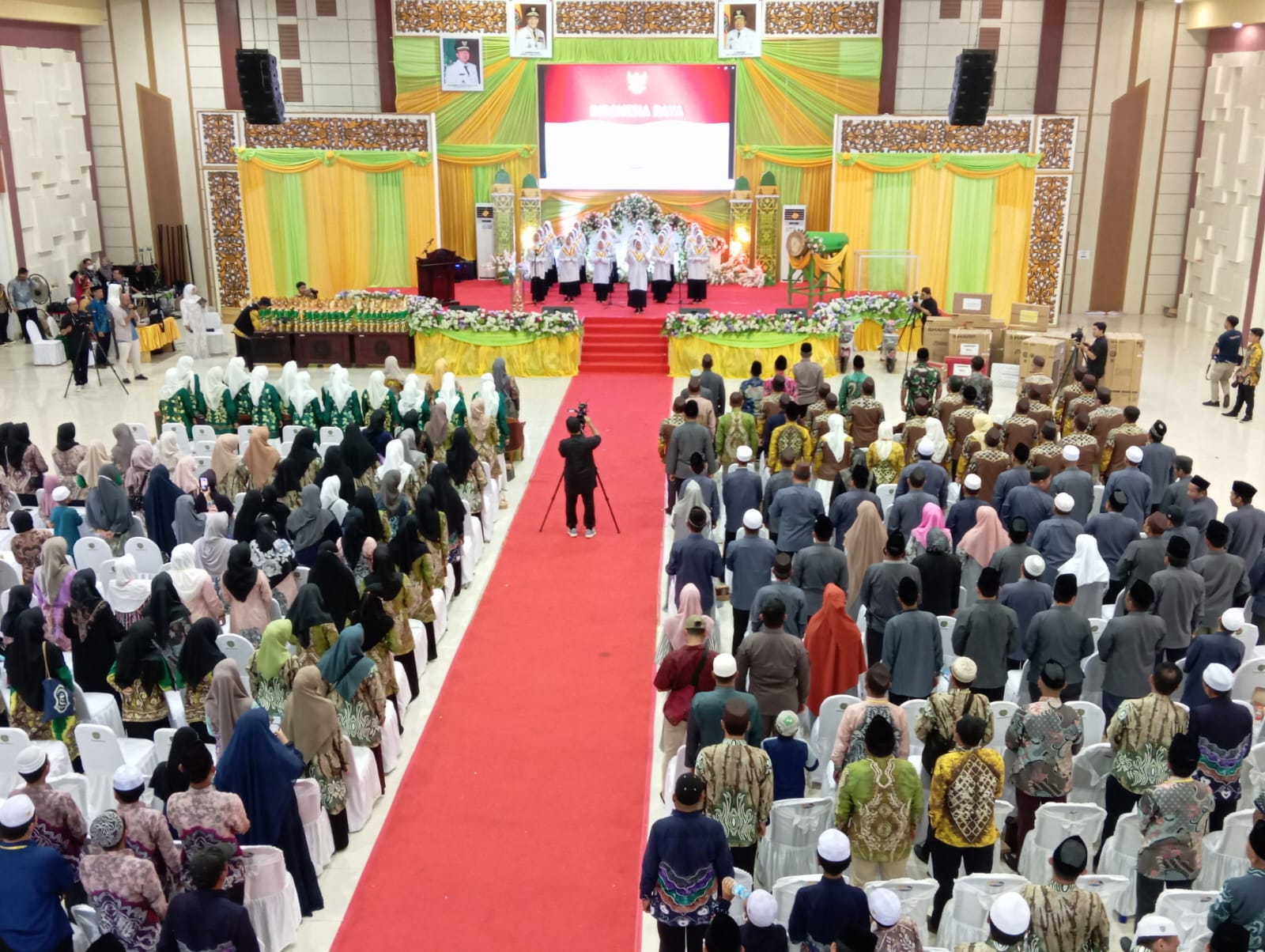 DIBUKA: MTQ Nasional tingkat Kabupaten Tapin ke-35 2023 di Pendopo Galuh Bastari, resmi dibuka, Kamis (28/12/2023) malam.(foto: Rasidi Fadli/Radar Banjarmasin)