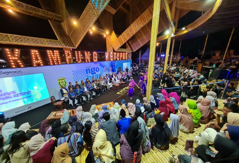 NGOBRAS: Acara ngobrol santai ini digelar di Kampung Ketupat, Sungai Baru, pada Rabu (27/12) malam.