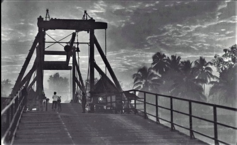 TAHULAH PIAN: Sejak jalan darat dibuat, jembatan dari kayu ulin ini pertama kali hadir di Kota Banjarmasin.