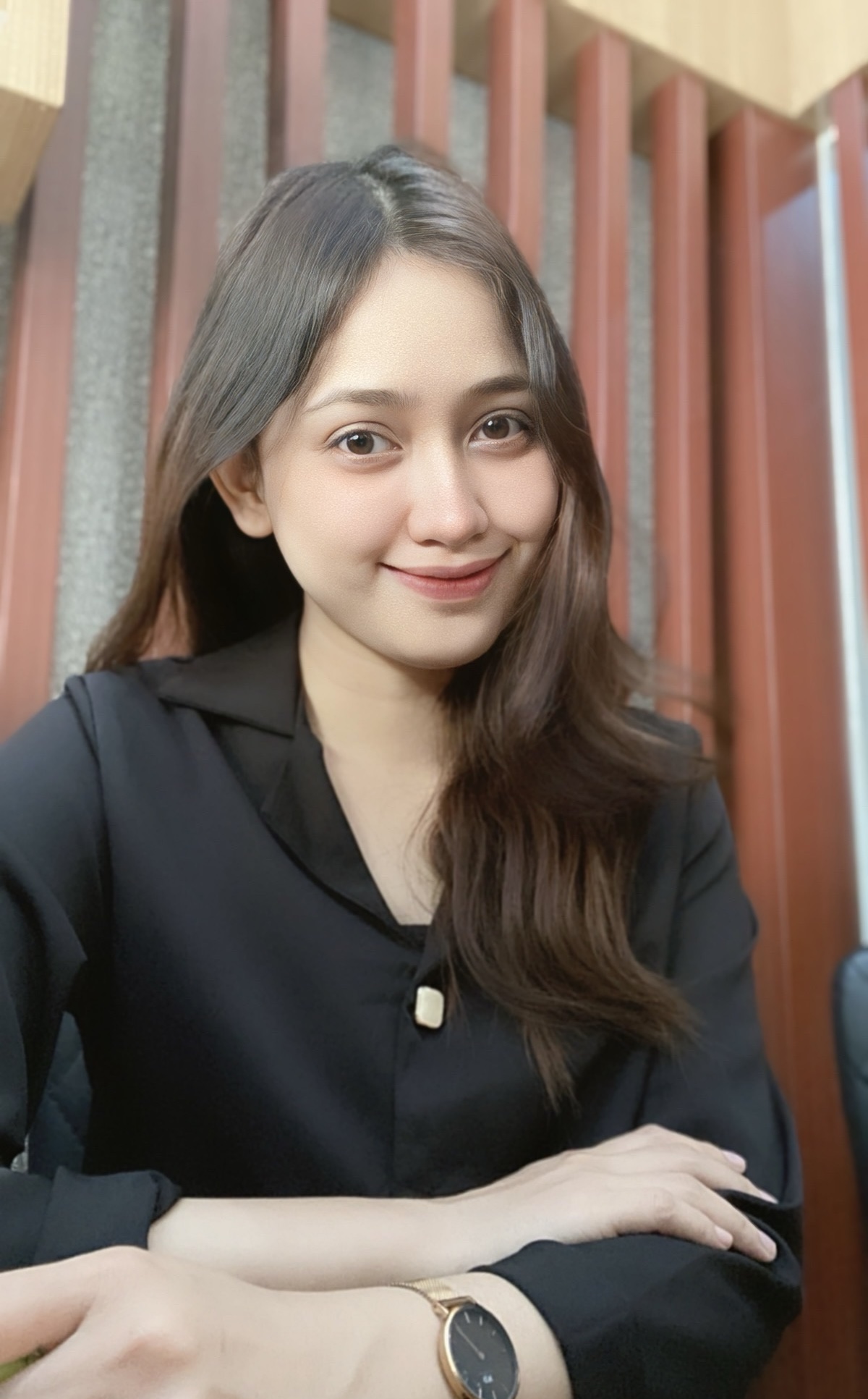 FOR HER: Erika Dwi Maryanti punya pengalaman aneh di Thailand.