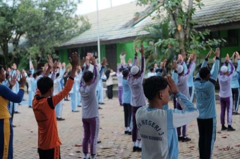 SENAM: Anak-anak di sekolah seharusnya tidak hanya sehat secara jasmani, juga perlu diajarkan perilaku yang baik kepada temantemannya.