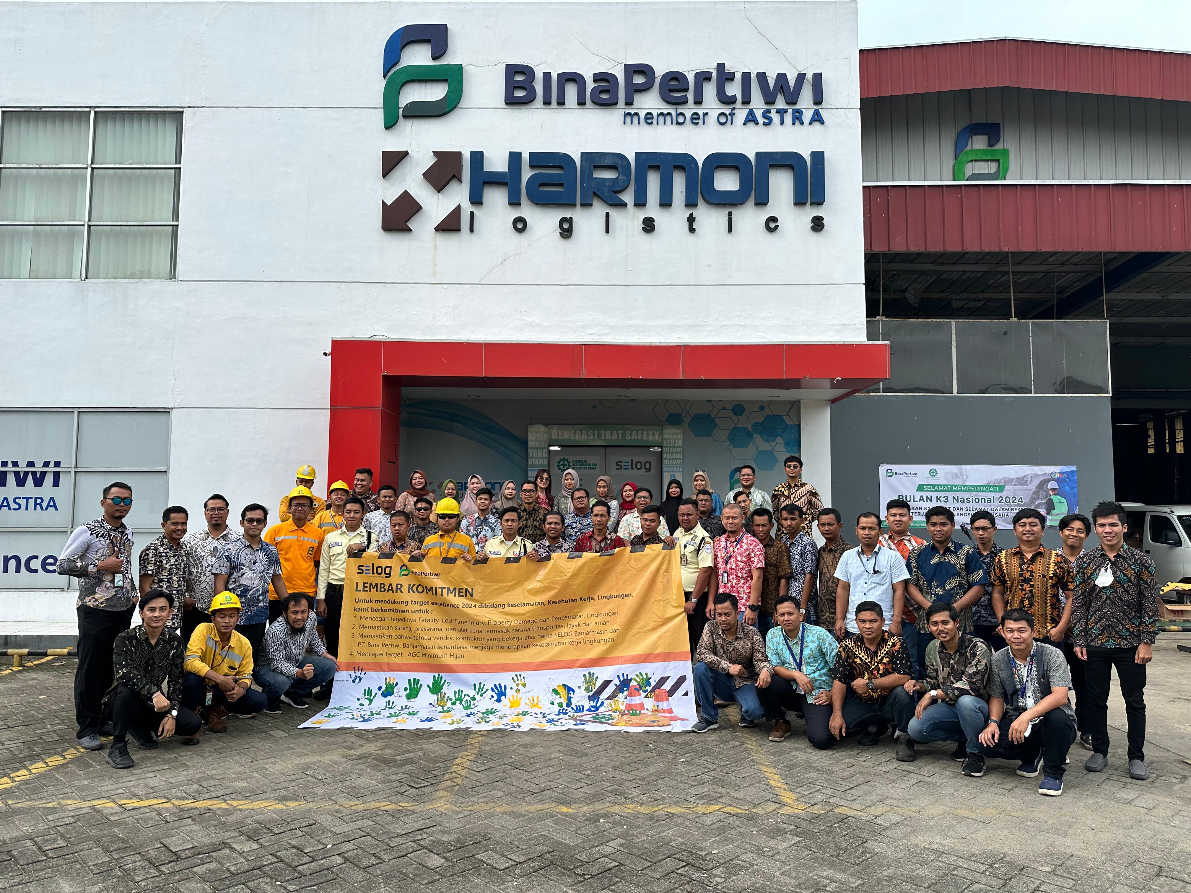 MOMEN: Selog beserta Bina Pertiwi juga mengadakan Upacara bulan K3 Nasional 2024 yang mengusung tema Budayakan K3, bertempat di Area kantor Cabang Selog dan Bina Pertiwi Banjarmasin, Rabu (24 /1).