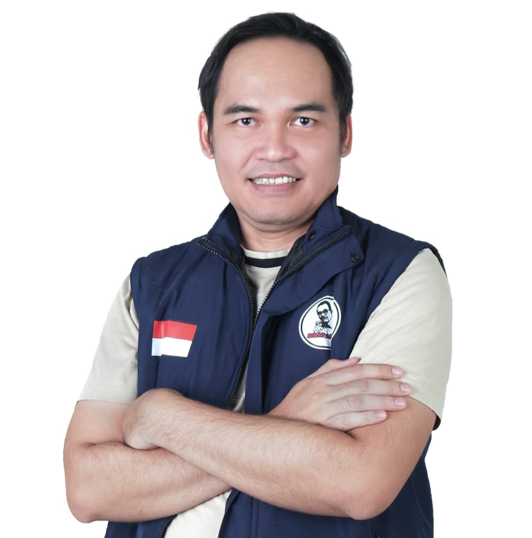 Helmi Rifai SH