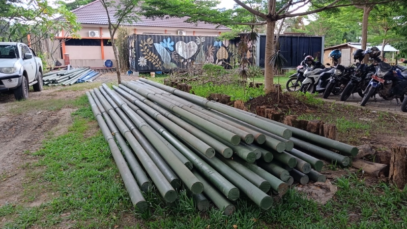 SIAP PASANG: Material PJU yang siap untuk dipasang di beberapa tempat yang sudah direncanakan.
