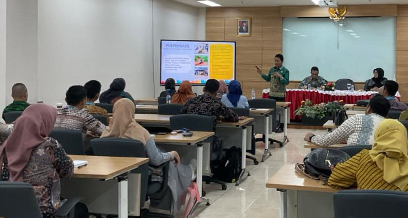 GAGAH - Bupati Balangan berpartisipasi sebagai pengajar di Kementerian Dalam Negeri di Jakarta, Kemarin (27/2). (Diskominfosan Balangan untuk Radar Banjarmasin)