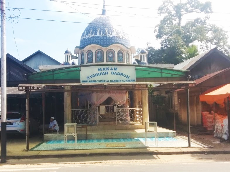 KUBAH: Kubah makam Syarifah Badrun Al Qadiri Al Hasani, seorang wali majdub perempuan di Cempaka yang disegani masyarakat Banjar.