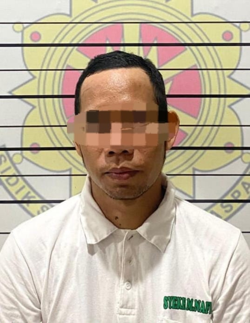 PENGANIAYA: Pembaca doa makam Syech Nafis di Desa Binturu Kecamatan Kelua Kabupaten Tabalong yang kini menjadi tersangka penganiayaan.
