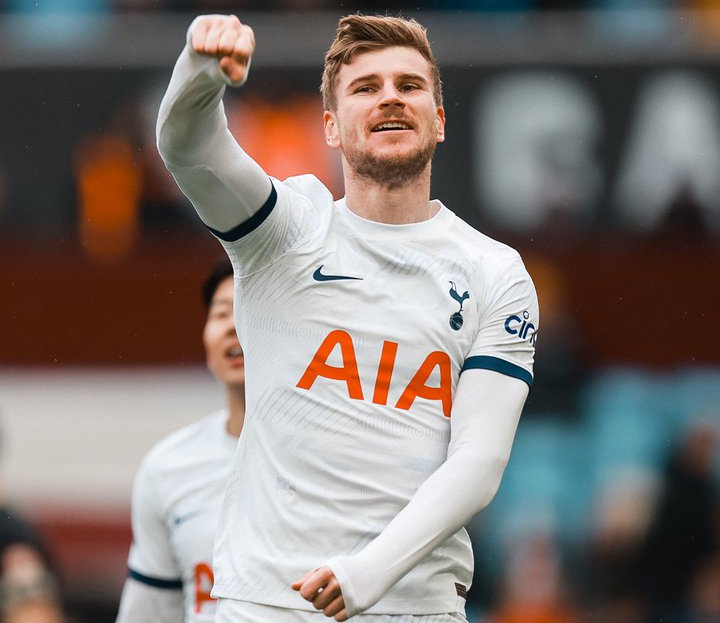 SELEBRASI: Pemain Tottenham, Timo Werner selebrasi usai mencetak gol ke gawang Aston Villa, dalam lanjutan Liga Inggris di Villa Park, Minggu (10/3/2024). (Foto: X/@SpursOfficial)