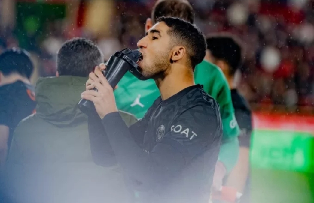 MUSLIM: Achraf Hakimi pemain Muslim yang membela klub sepak bola Prancis PSG. (Foto: TheMadeinfoot.com)